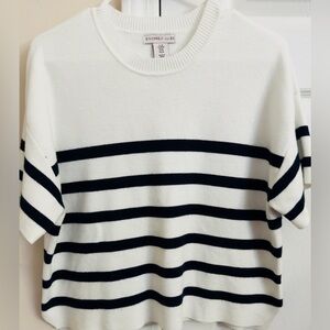 Sincerely Jules White w/ Navy Stripes Woman’s‎ Medium Short Sleeve Top